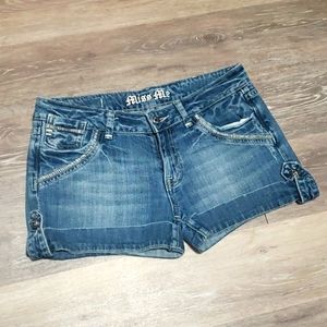 Miss Me Shorts